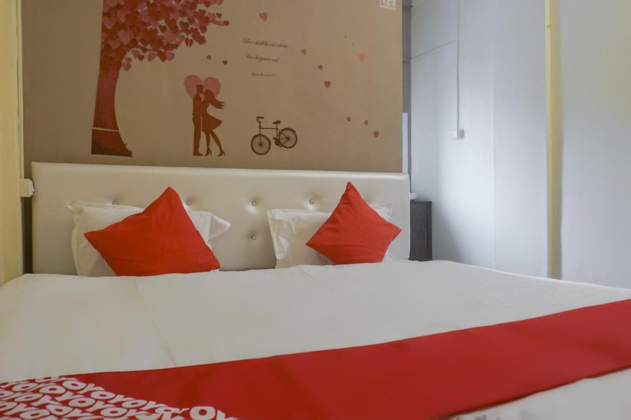 Hotel O R K Hotel Pimpri-Chinchwad エクステリア 写真
