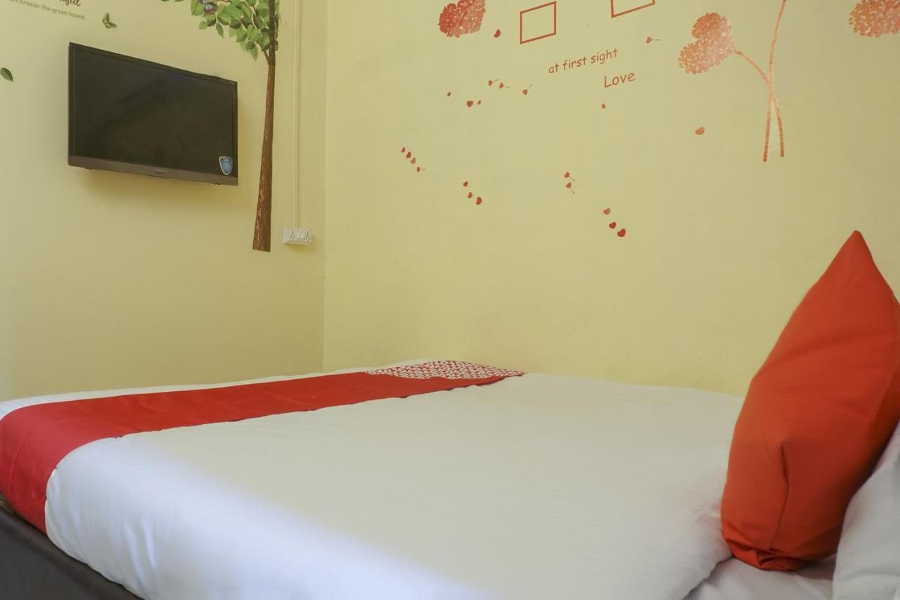 Hotel O R K Hotel Pimpri-Chinchwad エクステリア 写真