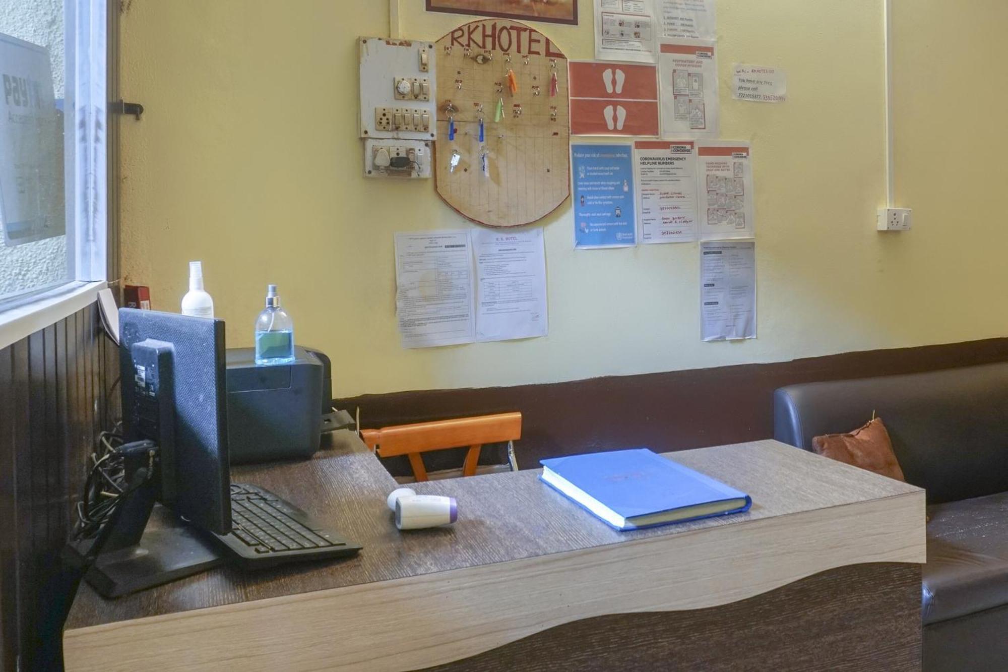 Hotel O R K Hotel Pimpri-Chinchwad エクステリア 写真